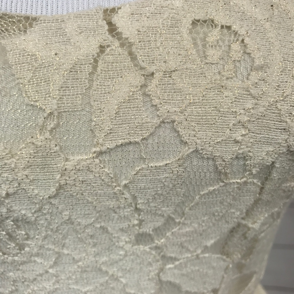 Cream gold lace pouf dress size small - Picture 3 of 5